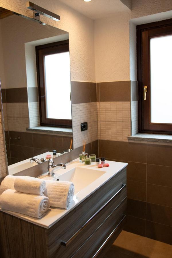 Green Mountain Lodge Oulx Esterno foto