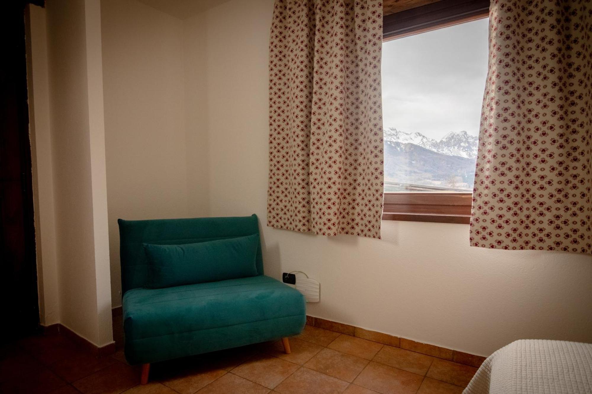 Green Mountain Lodge Oulx Esterno foto